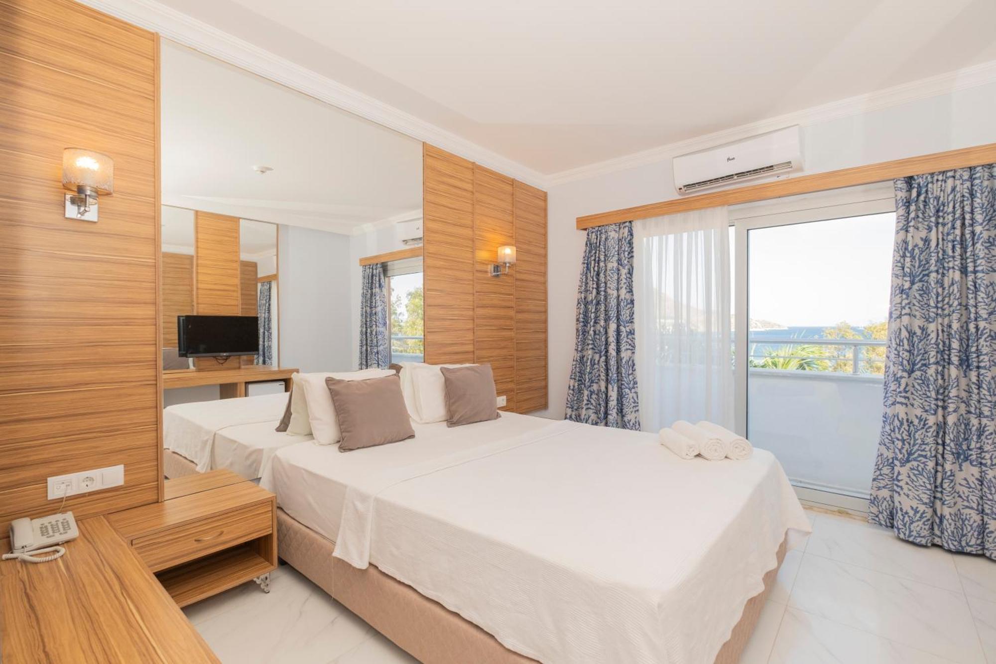 Ladonia Hotels Mio Bianco อัคยาร์ลาร์ ภายนอก รูปภาพ