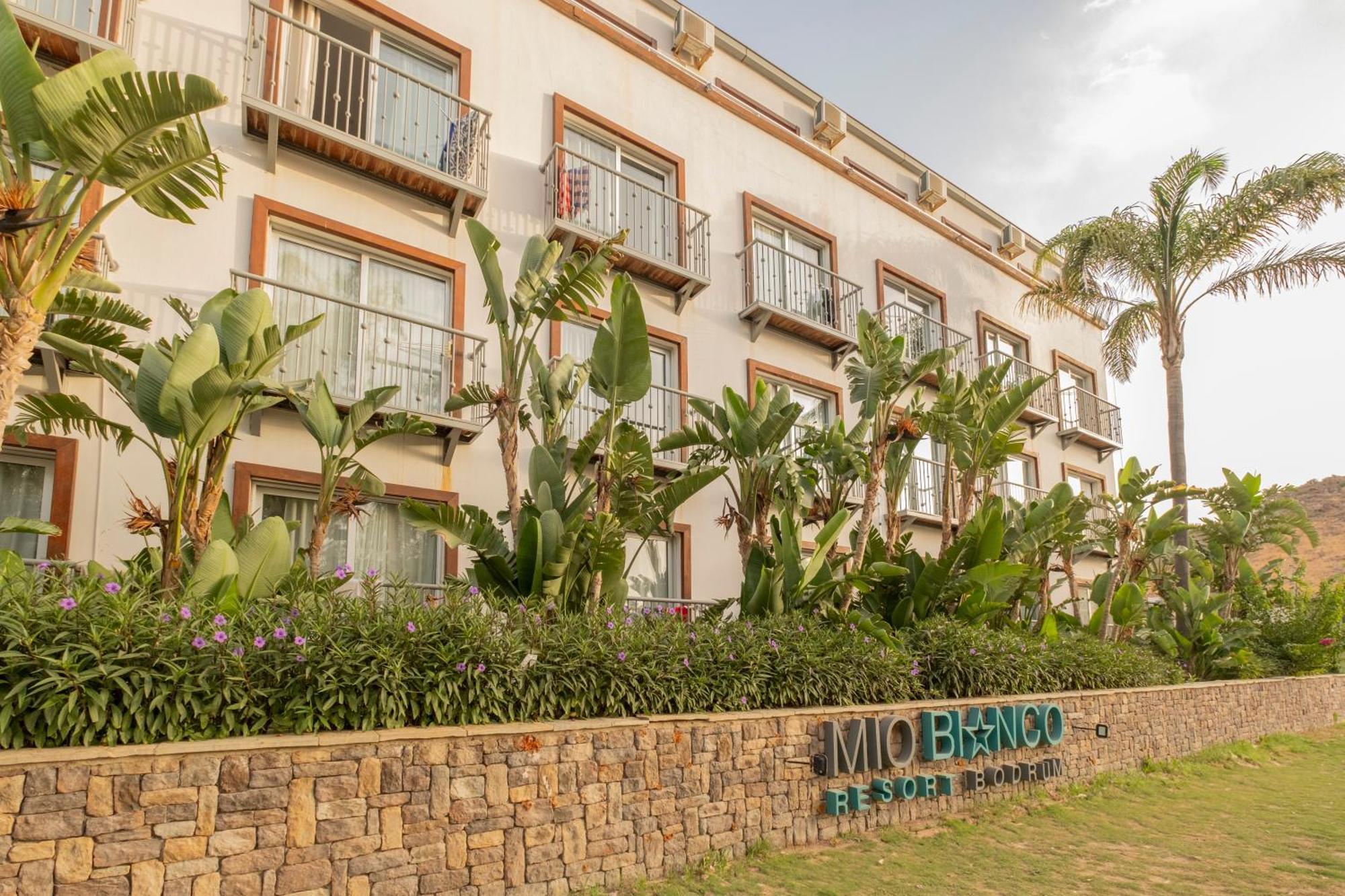 Ladonia Hotels Mio Bianco อัคยาร์ลาร์ ภายนอก รูปภาพ